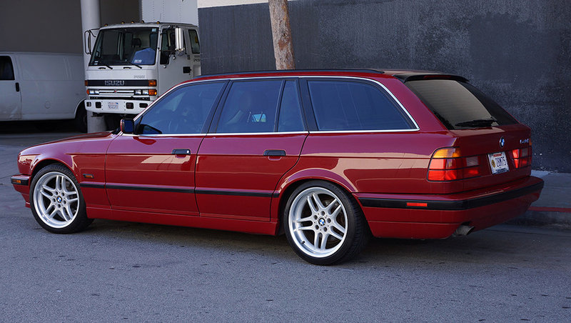 1995-BMW-540i-Touring B.jpg