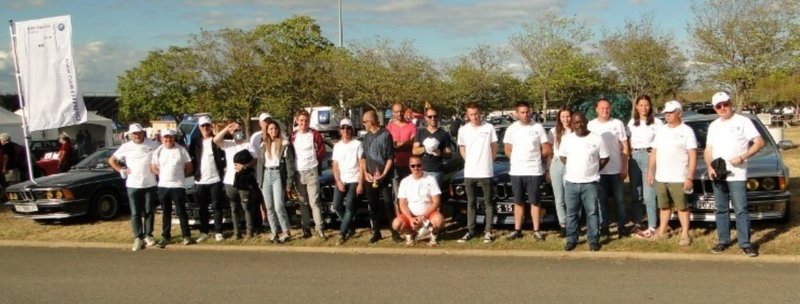 photo-groupe-tshirt1.jpg