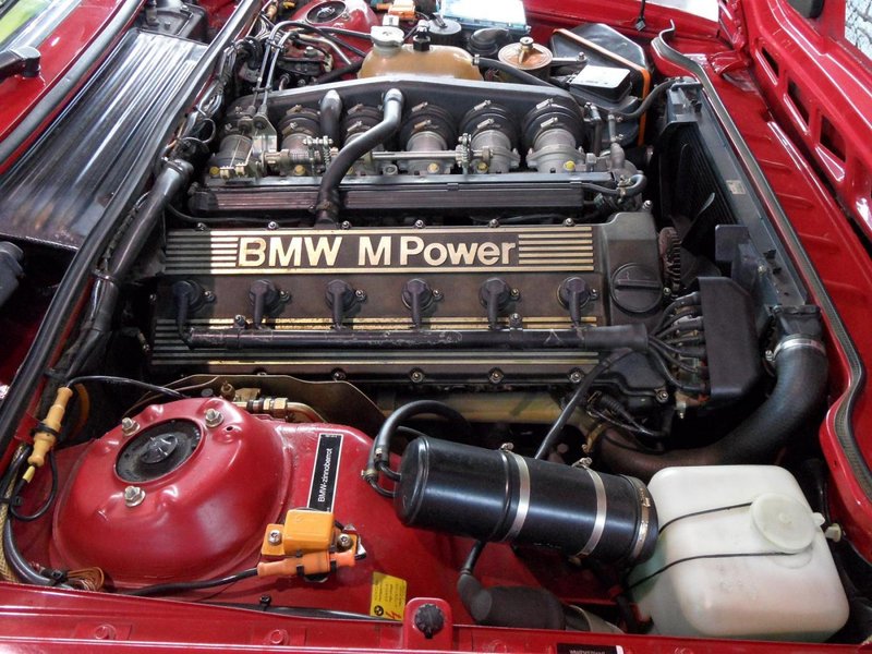 Moteur-M635-CSi.jpeg